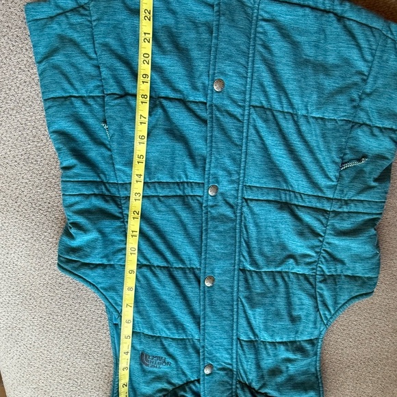 The North Face Women's Quilted Vest Medium Blue Zip And‎ Button Mock Neck Puffer - Picture 11 of 11